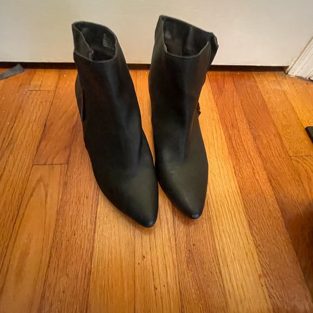 Black leather booties, pointed toe and smaller kitten type heel